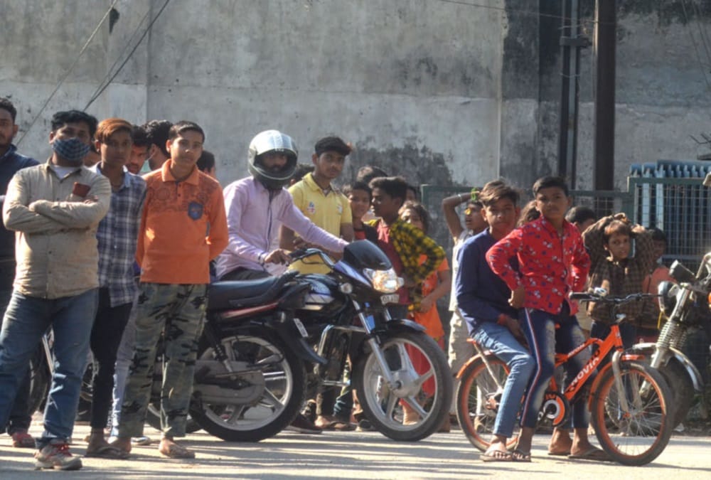 Haridwar News: Public Crowd To See Leopard Hide in Ashram Store Room Photos