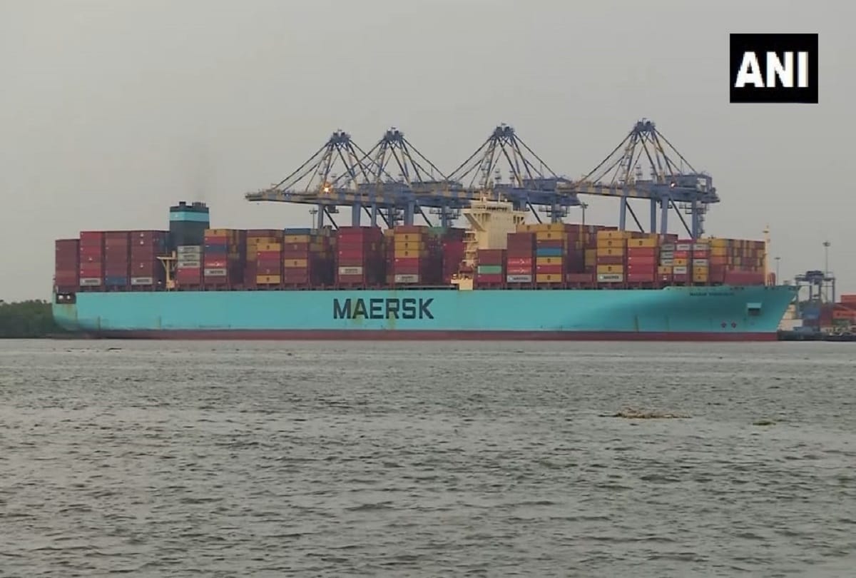 Kerala: Maersk Edinburg became the longest ship ever to enter the  Kochi Port
