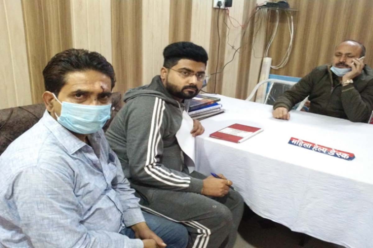big loot in Meerut, Biker miscreants looted gold worth of twenty lakh from bullion merchant