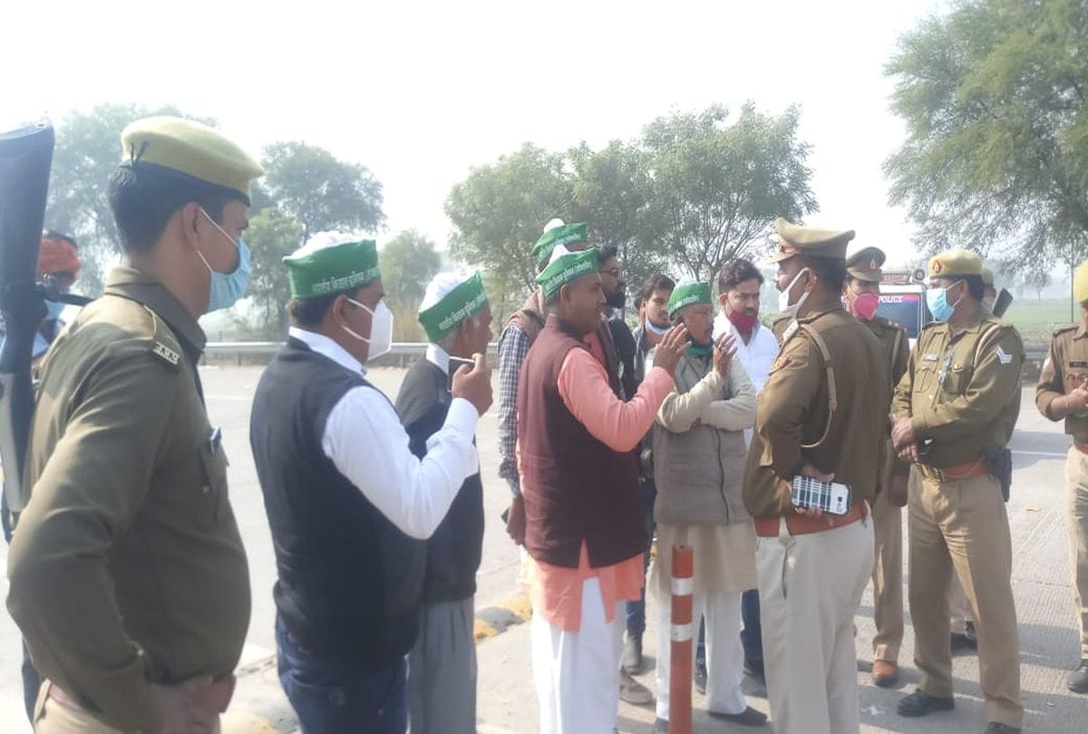 Farmer Protets At Yamuna Express Way Mant Toll Plaza