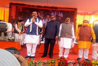 Deputy Chief Minister gives ROB gift to the people of Bara and Koraon