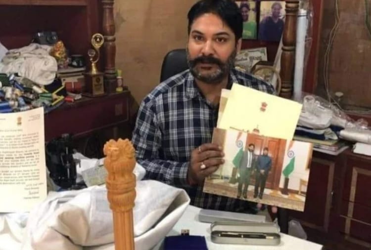 Needle Man Arun Bajaj of Patiala announced to return President Award