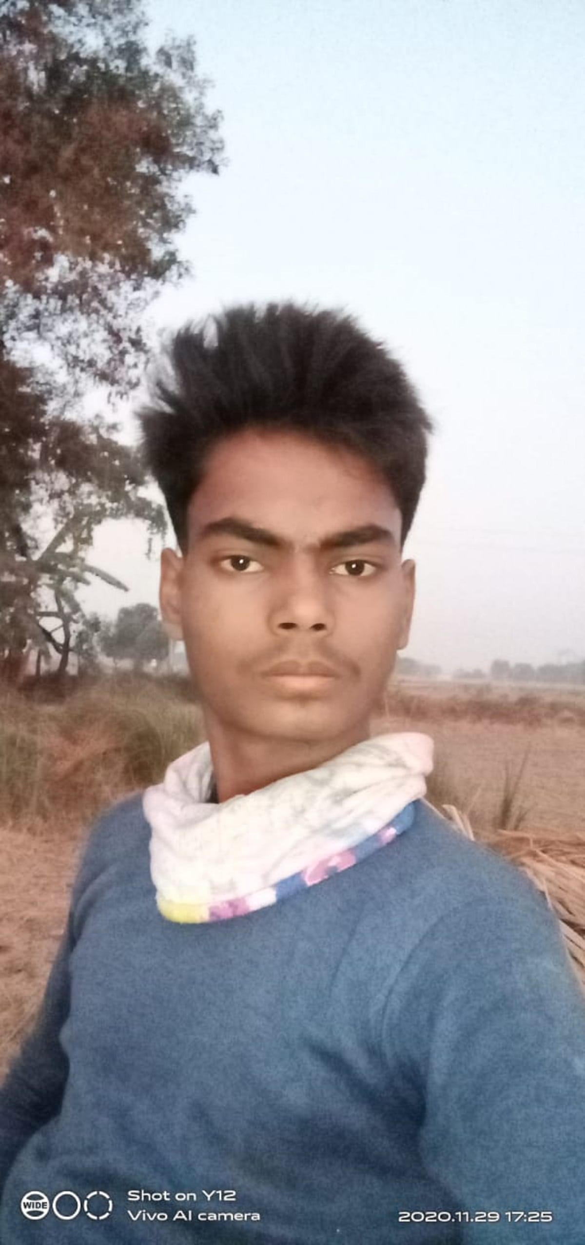 student suicide dead body hanged found in room in mau up