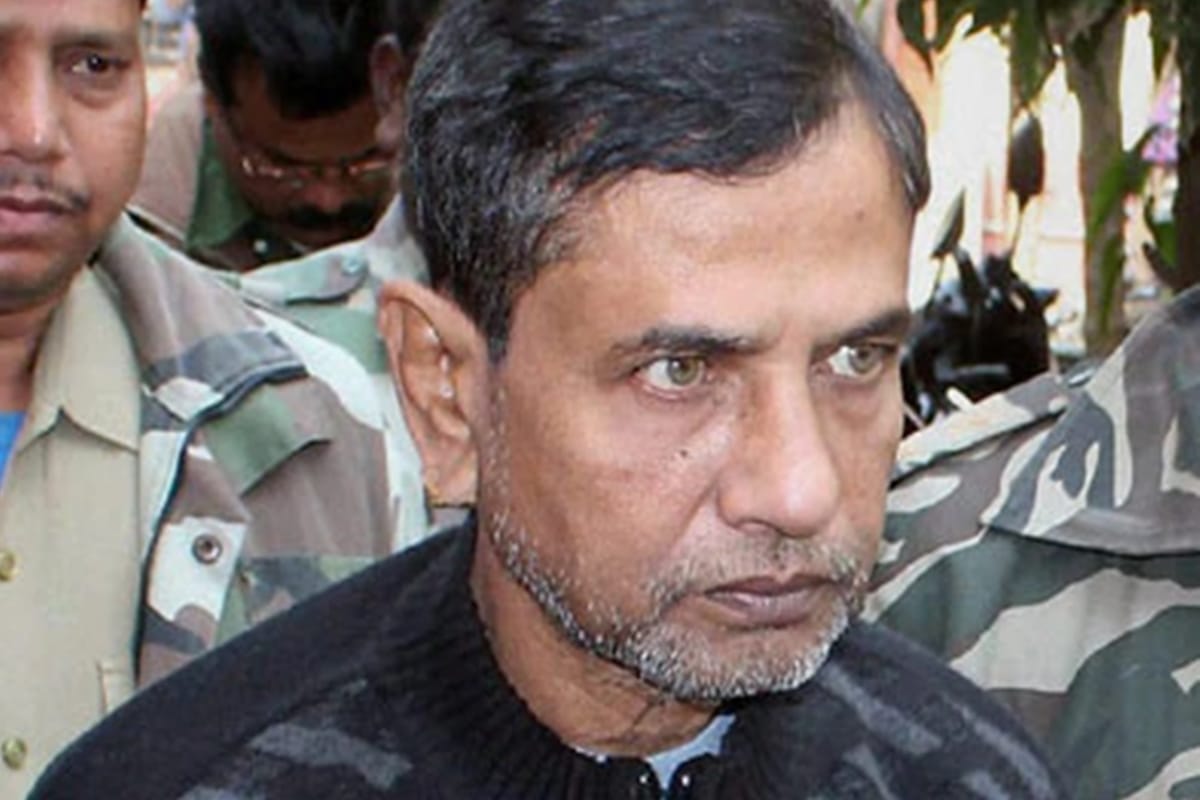 saradha group boss writes to pm modi cm banerjee from jail name 5 politicians who took money