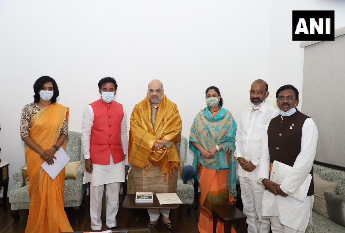 Telugu actress Vijayashanti met Union Home Minister Amit Shah She will formally join BJP tomorrow