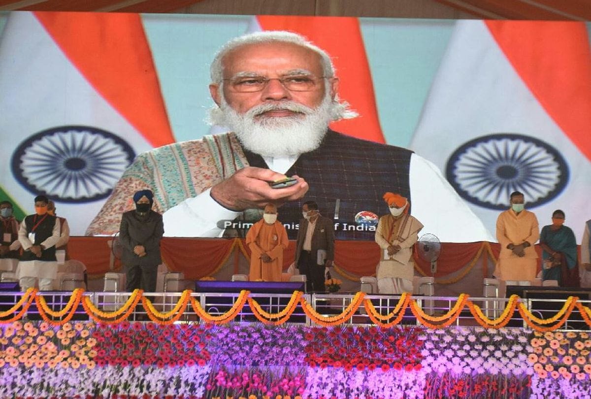 Agra Metro Work Tunnels Will Built From Taj Mahal For Seven Stations
