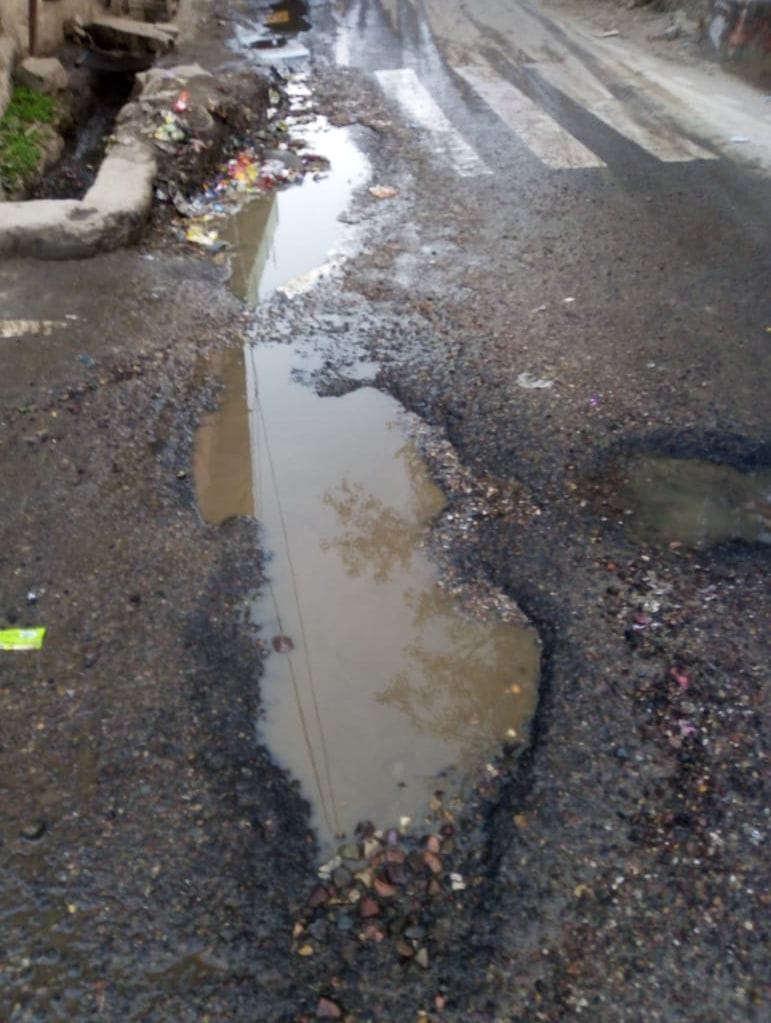 Waste flowing water due to bursting of drinking water pipe in Samaila