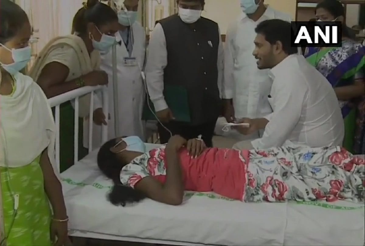 Mystery Disease  Strikes In Andhra Pradesh One Person Dead   Nearly 400  ill CM YS Jagan Mohan Reddy visited patients
