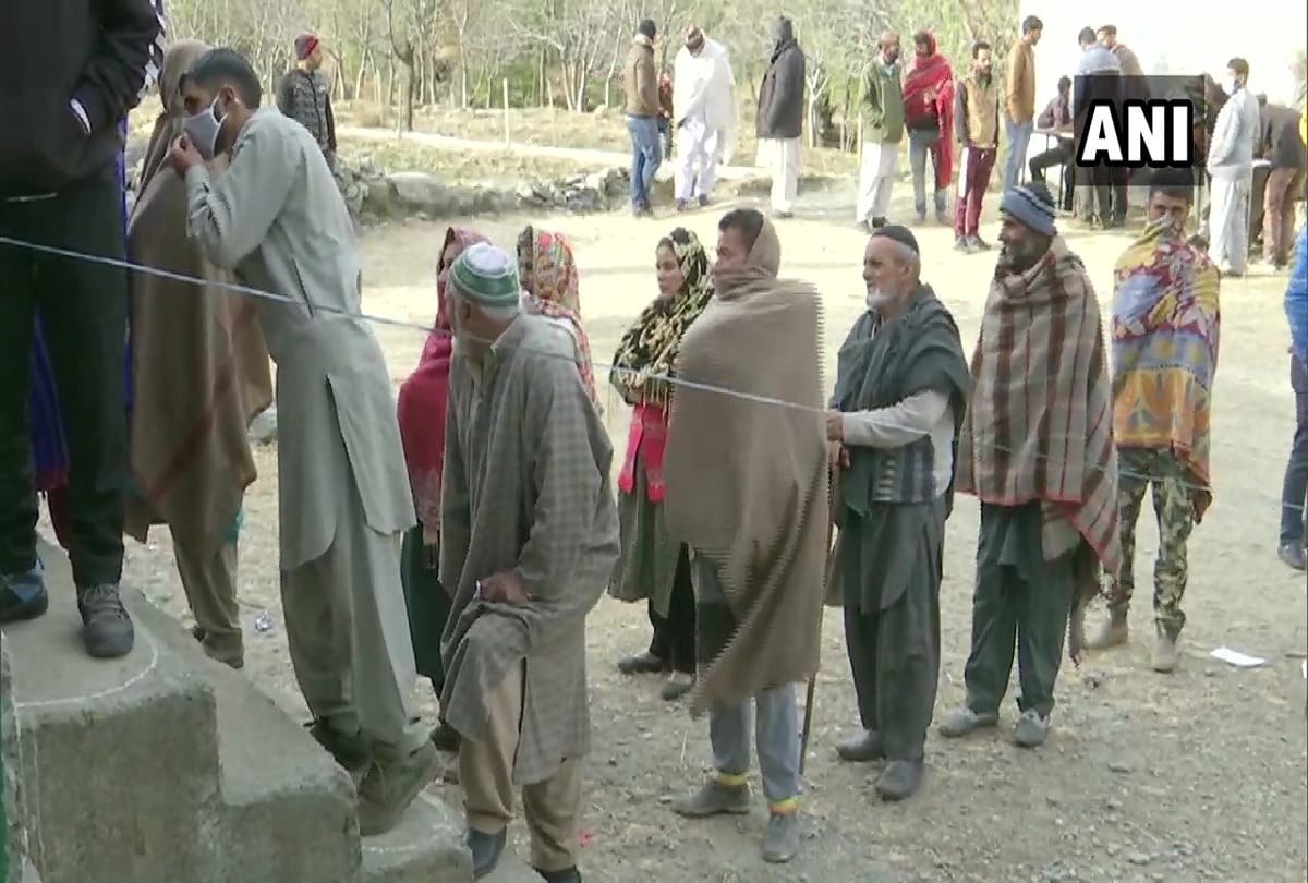 Jammu Kashmir DDC elections update voting for the fourth phase goes on