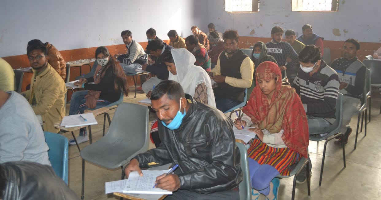 Students got 32 pages copy in LLB exam