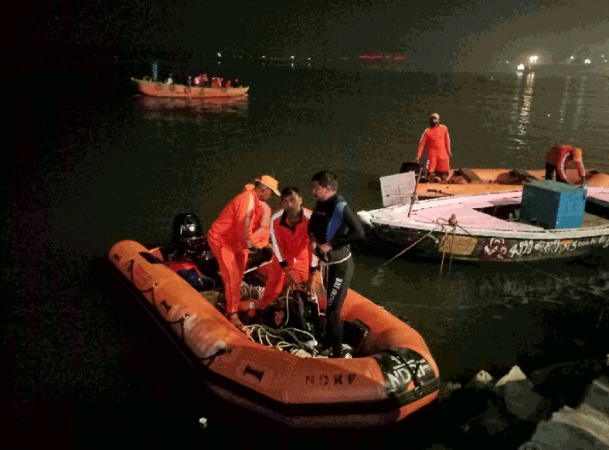 Varanasi boat accident: dead body found of one student missing after sinking boat in Ganga