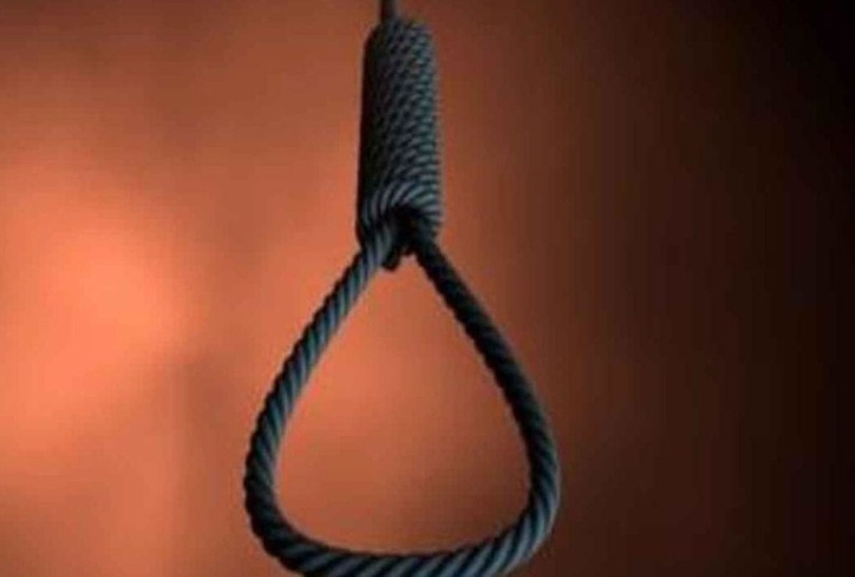 woman committed suicide in mahoba