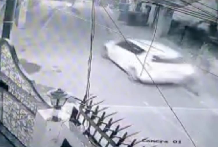Amritsar News in Hindi: Car looted from DSP of STF on gunpoint in Amritsar of Punjab