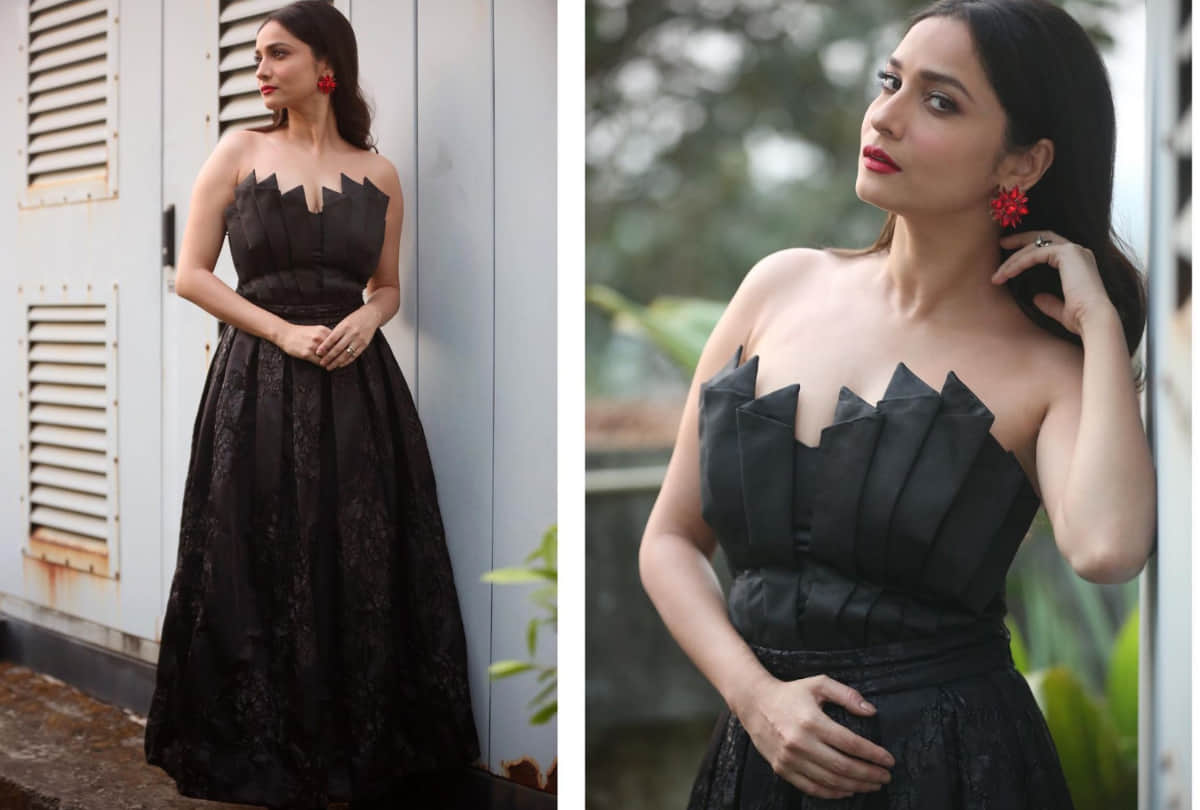 ankita lokhande mini dress with no makeup photos viral on social media