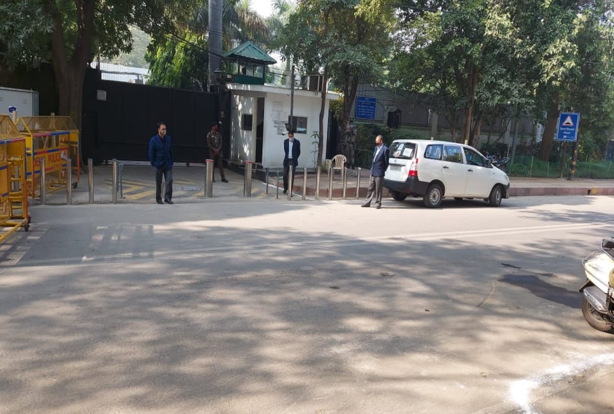 AAP alleges delhi police to house arrest arvind kejriwal on home ministry order Bharat bandh farmer protest