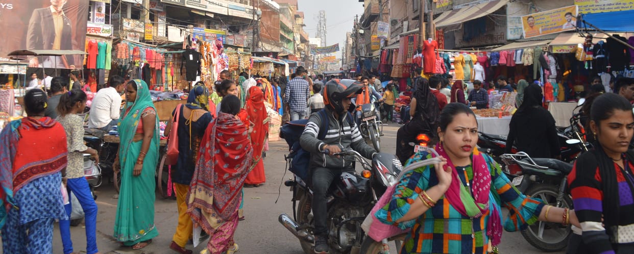 Hathras: Nationwide shutdown did not show effect in city markets