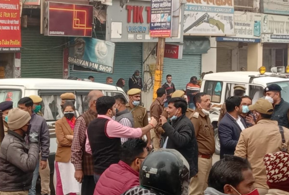 Bharat Band latest news gorakhpur effect of Bharat Bandh see image