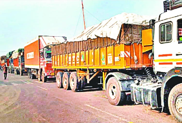 Punjab Bharat Bandh Today Latest News Update: See the impact of Bharat Bandh in Panjab in Photos