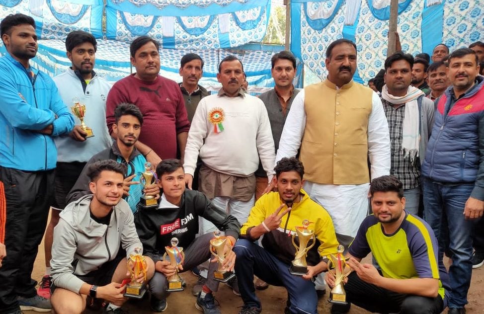 Belda's team won badminton competition