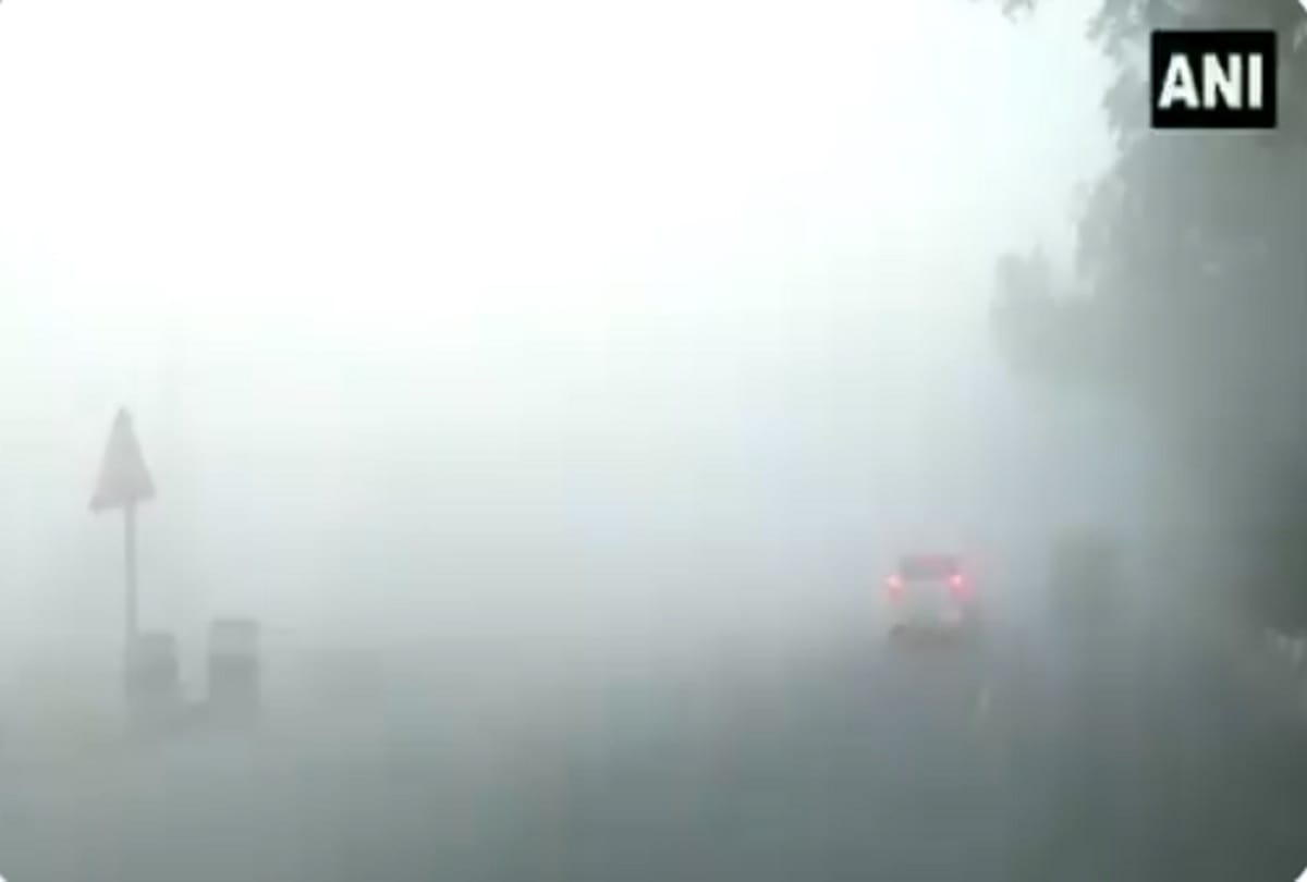 Delhi Ncr Weather Dense layer of fog engulps delhi ncr temperature dips down winter increases