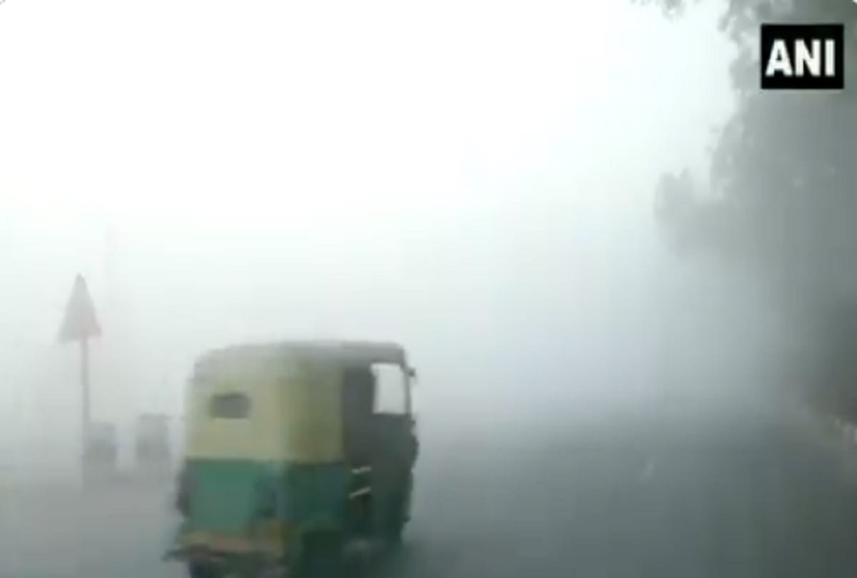 Delhi Ncr Weather Dense layer of fog engulps delhi ncr temperature dips down winter increases