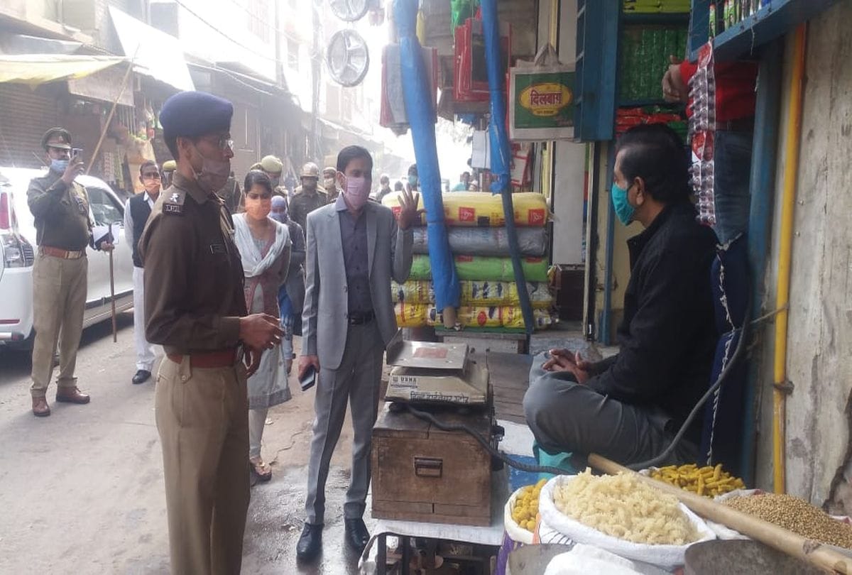 Bharat Bandh: Mainpuri Dm Sp And Cdo Eat Jalebi Sweet And Kachori At Shop