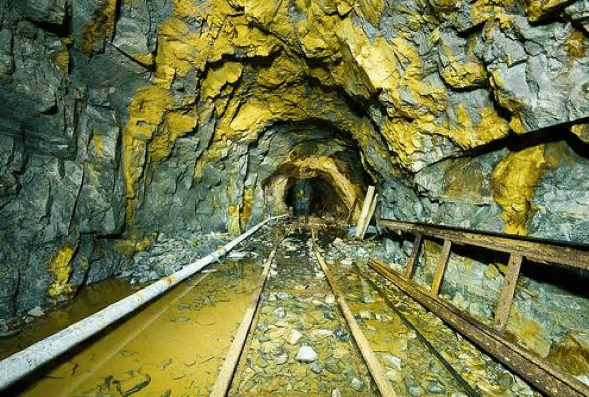 why is it getting harder to mine gold