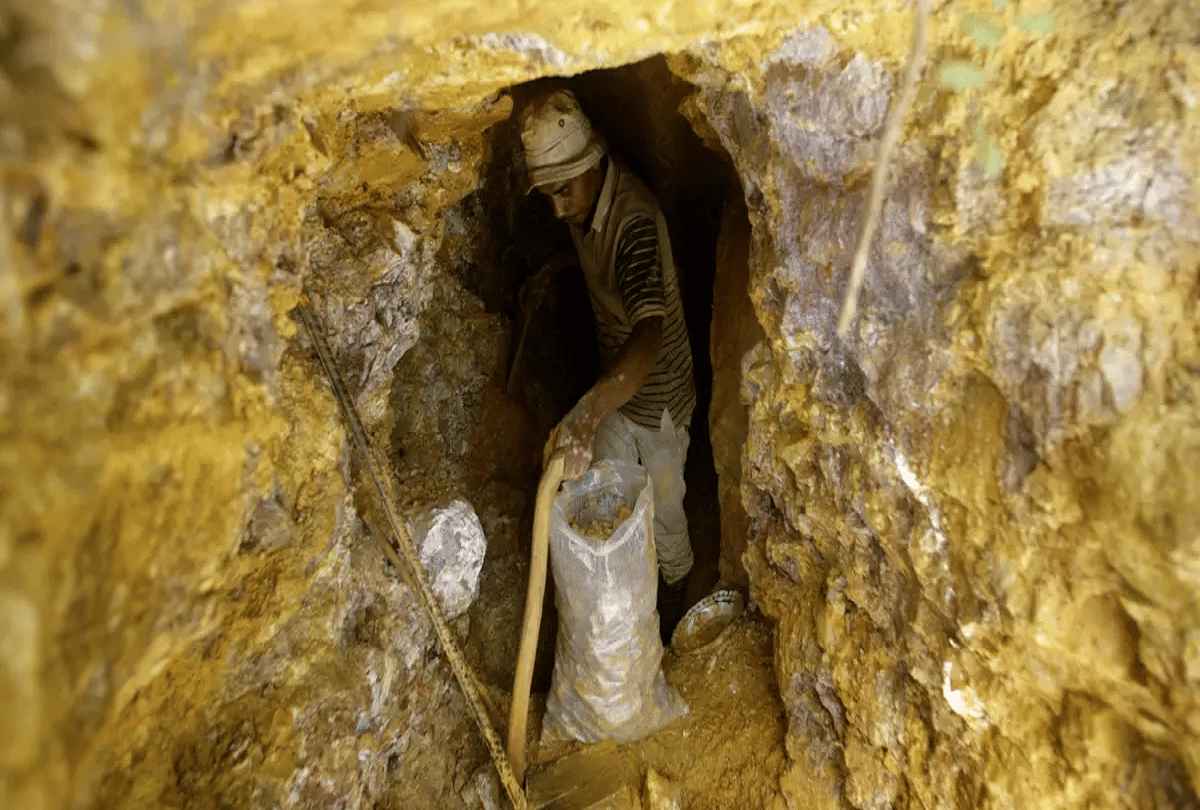 why is it getting harder to mine gold