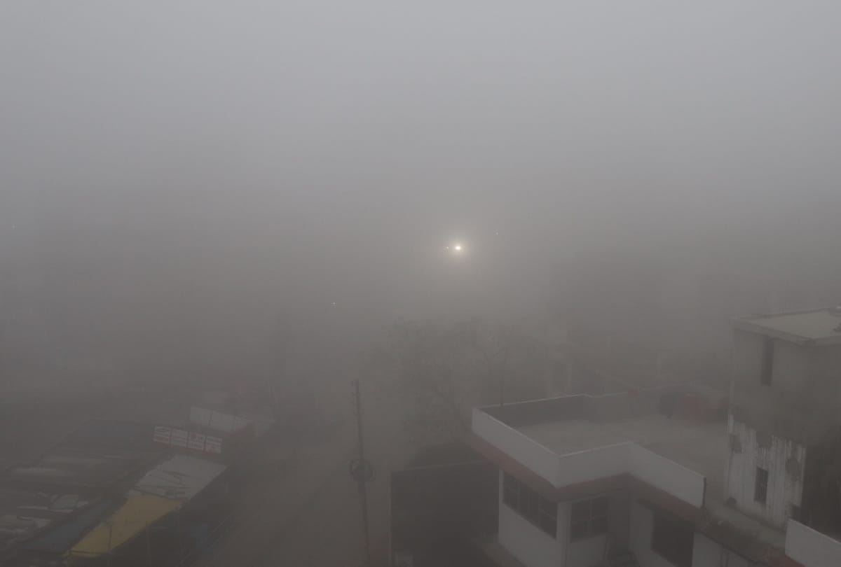 Heavy fog continuously cold wave news update Gorakhpur