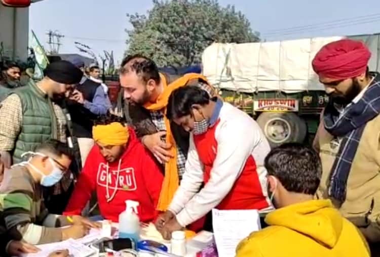 Bharat Bandh : Farmers protest against Farm laws by donating blood in Haryana
