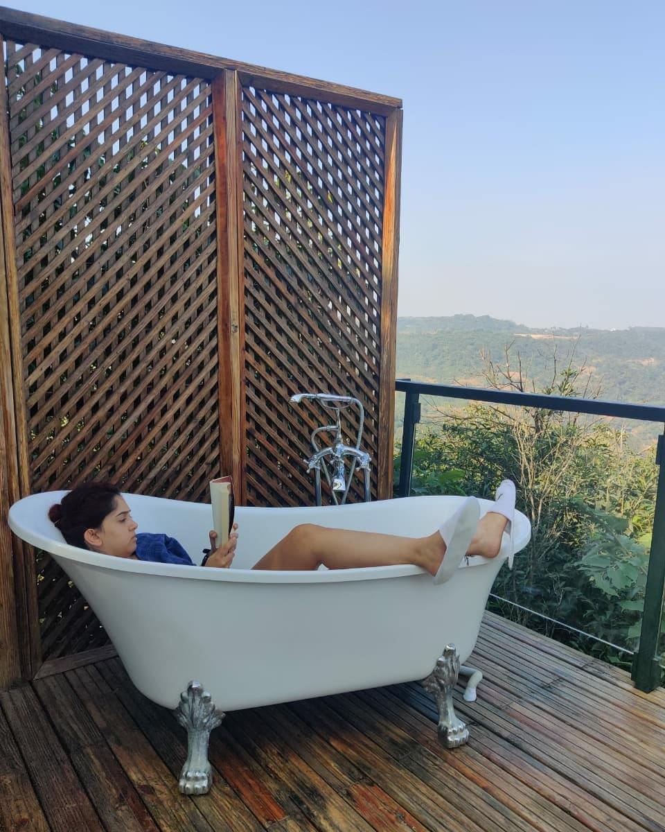 Aamir Khan daughter Ira Khan shares her bikini photo goes viral