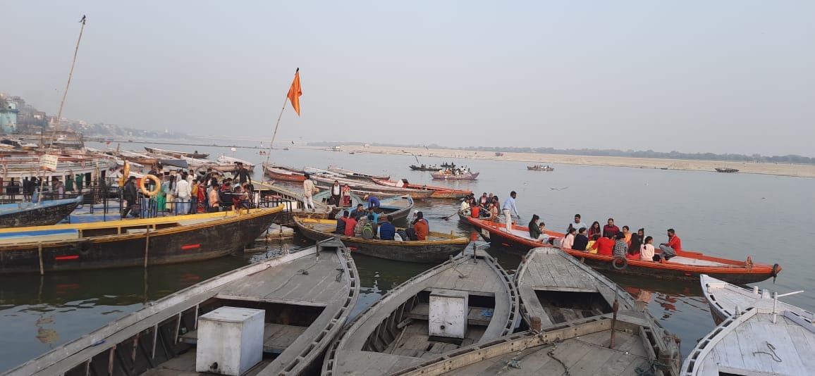 Varanasi boat accident water police do not act due to overload boat in Ganga