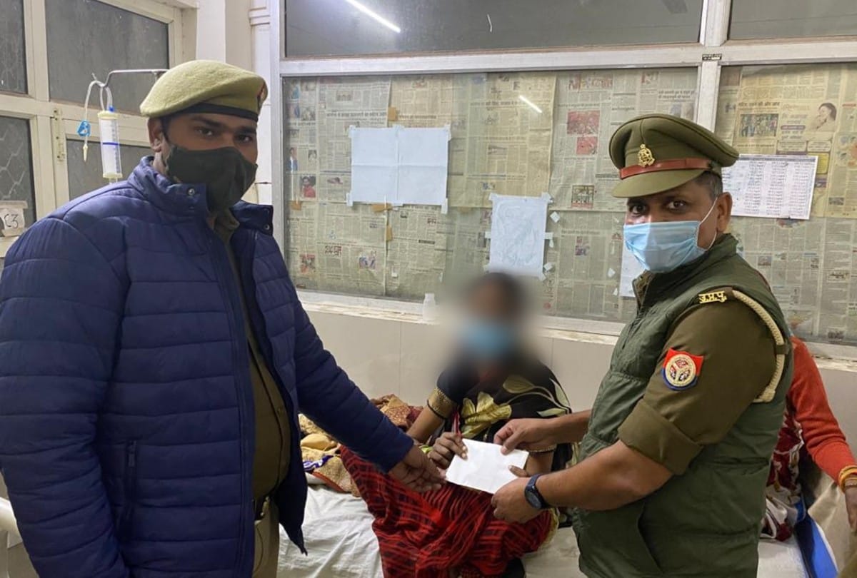 poor mother bid to sell one and a half year old son in agra