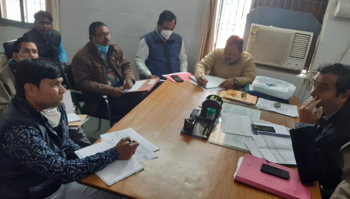 Hathras: Electricity department is losing revenue in dozens of villages of the district