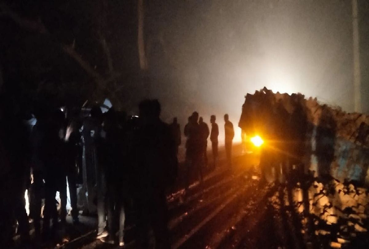 Mathura accident: four person died in road accident in mathura