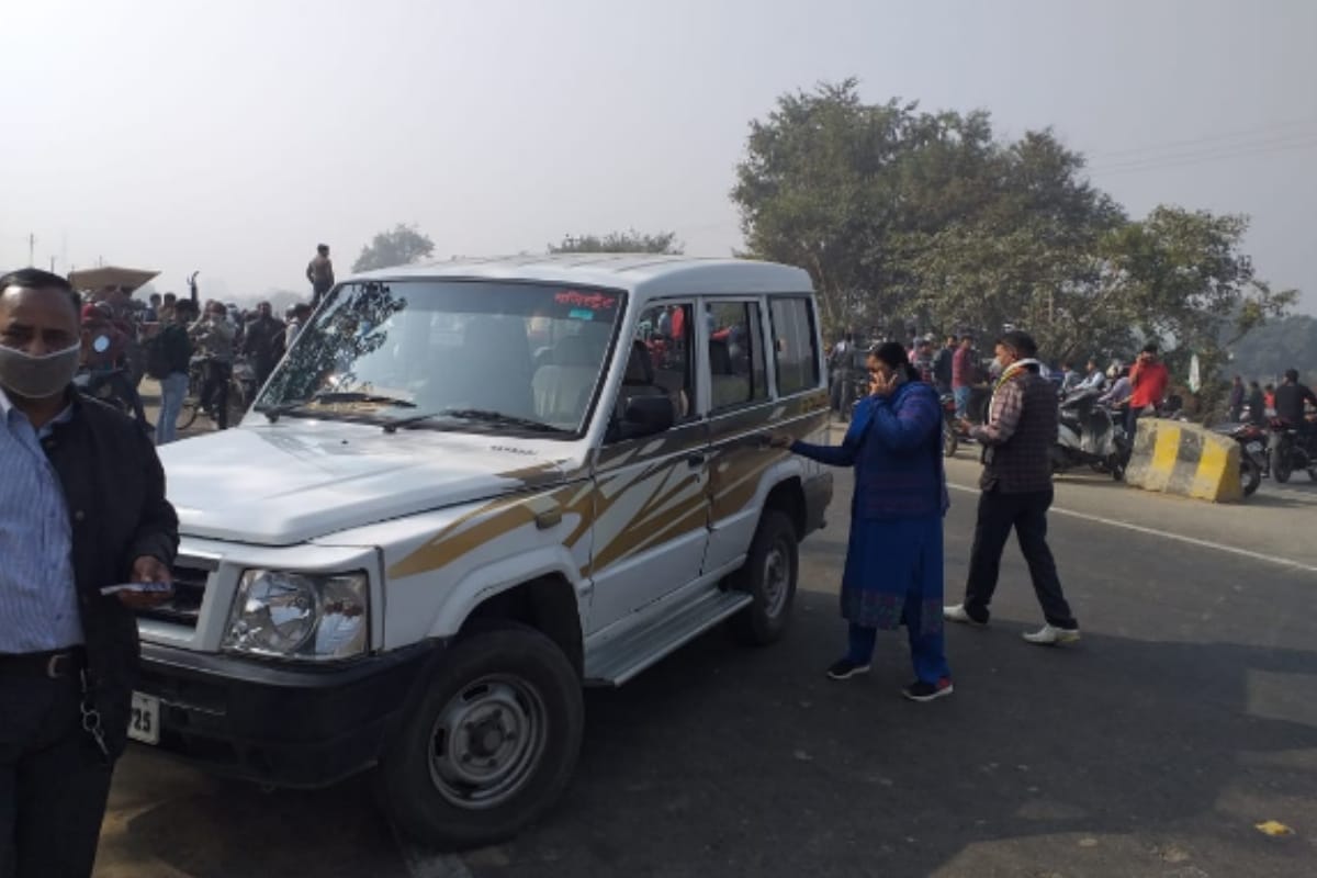 Bharat Bandh: tahsildar in meerut returns after bhakiyu supporters did not let her cross the road