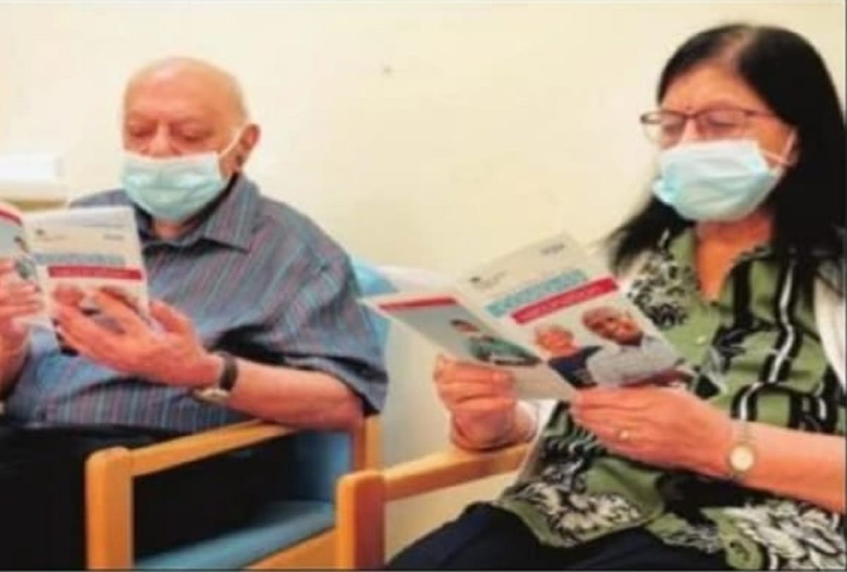 Indian origin couple became the first couple in the world to get covid vaccine