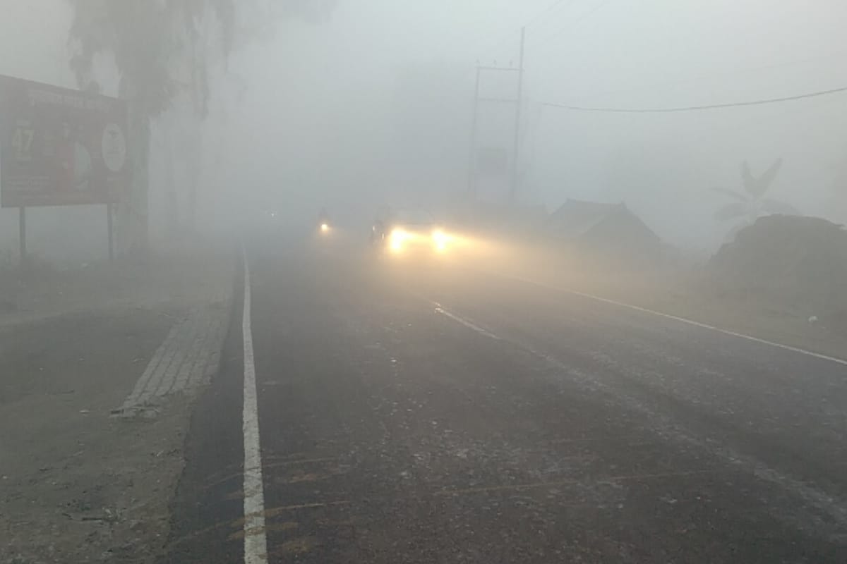 Weather news: heavy fog in Western up today morning, traffic affected, air qualitydecreased