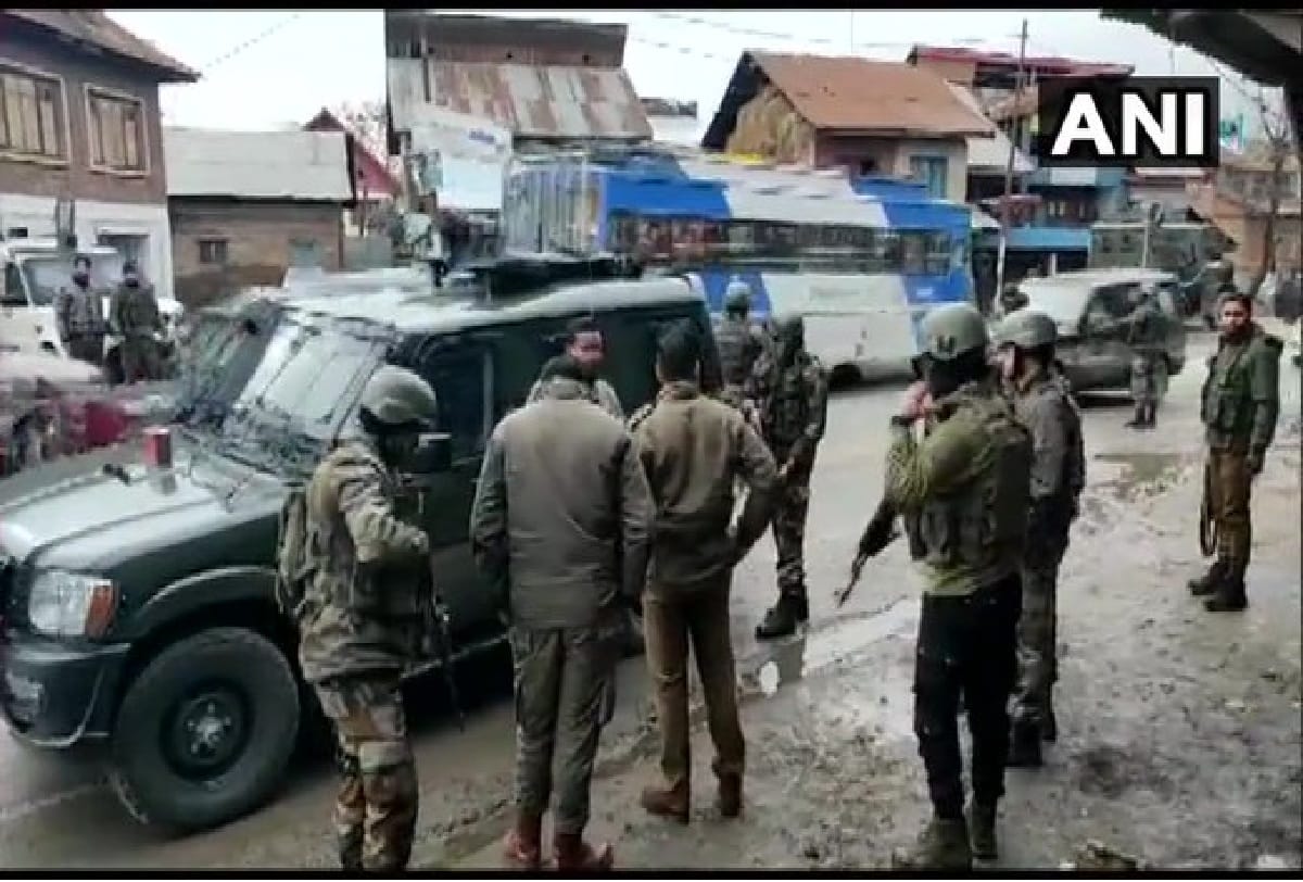 Grenade attack terrorists lobbed Grenade in pattan Baramulla four civilians injured