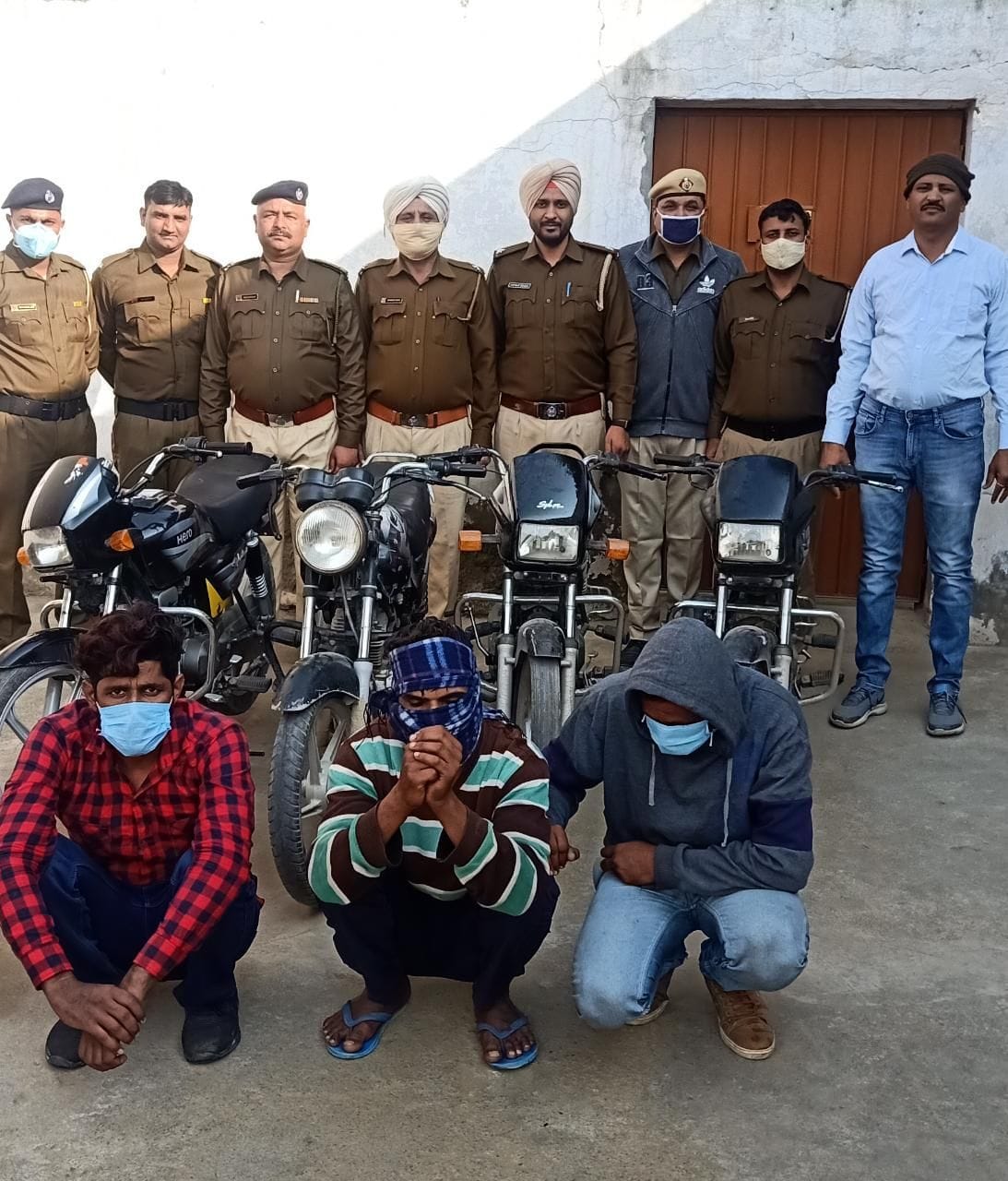 Three henchmen of bike thief gang arrested