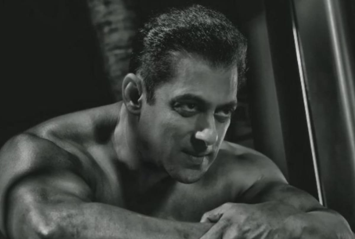 Salman Khan attends bodyguard birthday celebrations but refuses to eat cake