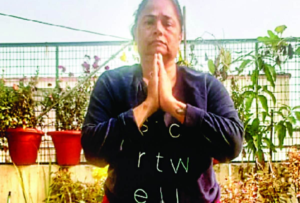 Know about the women of lucknow who prepared themselves for the most difficult asanas of yoga