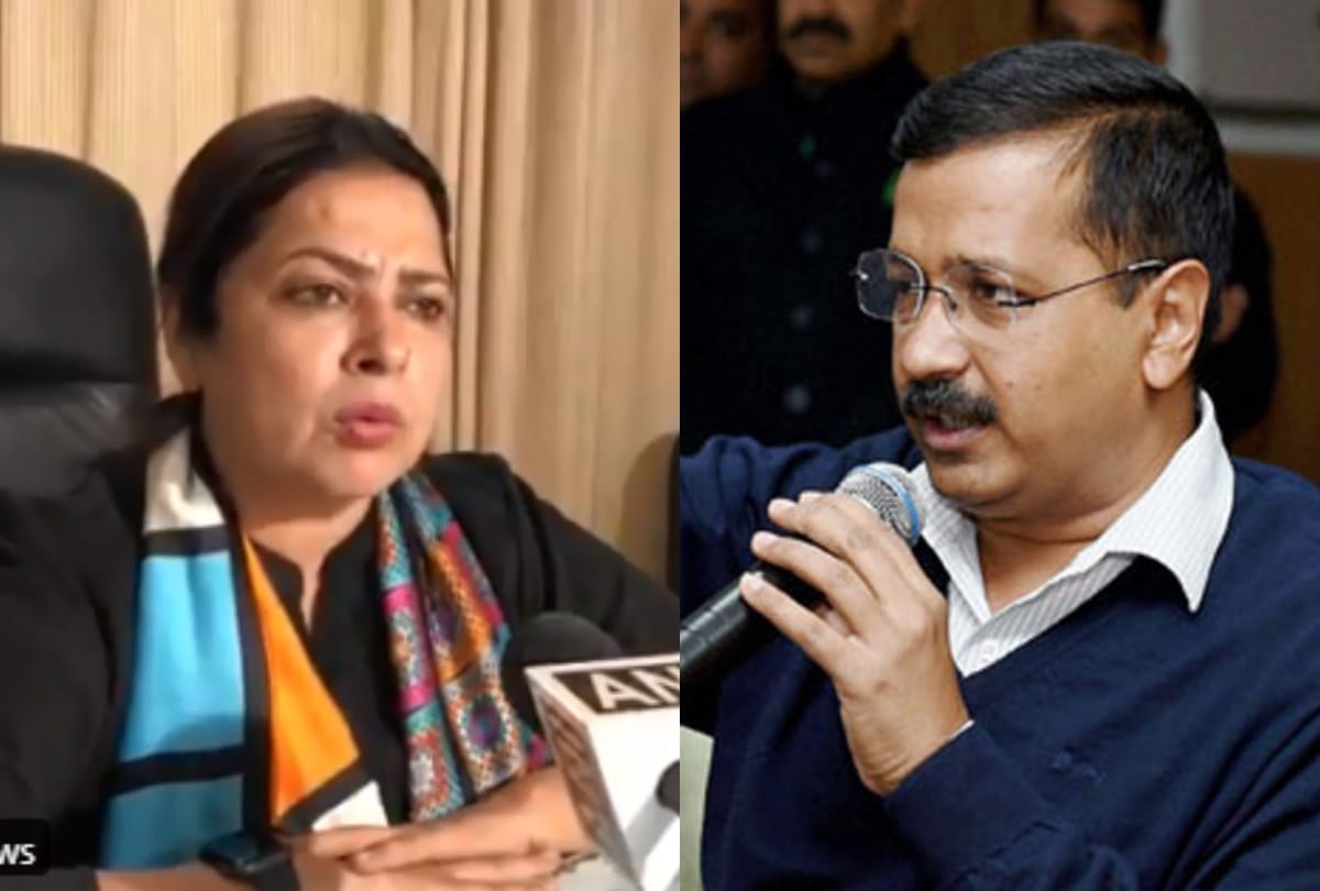BJP MP meenakshi lekhi comments on kejriwal degree from iit or nsd then aap share photo says lekhi first learn writing