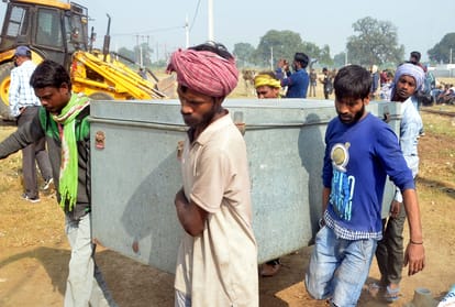 PDA set up two houses of crores of village headmen close to former MP Atiq Ahmed