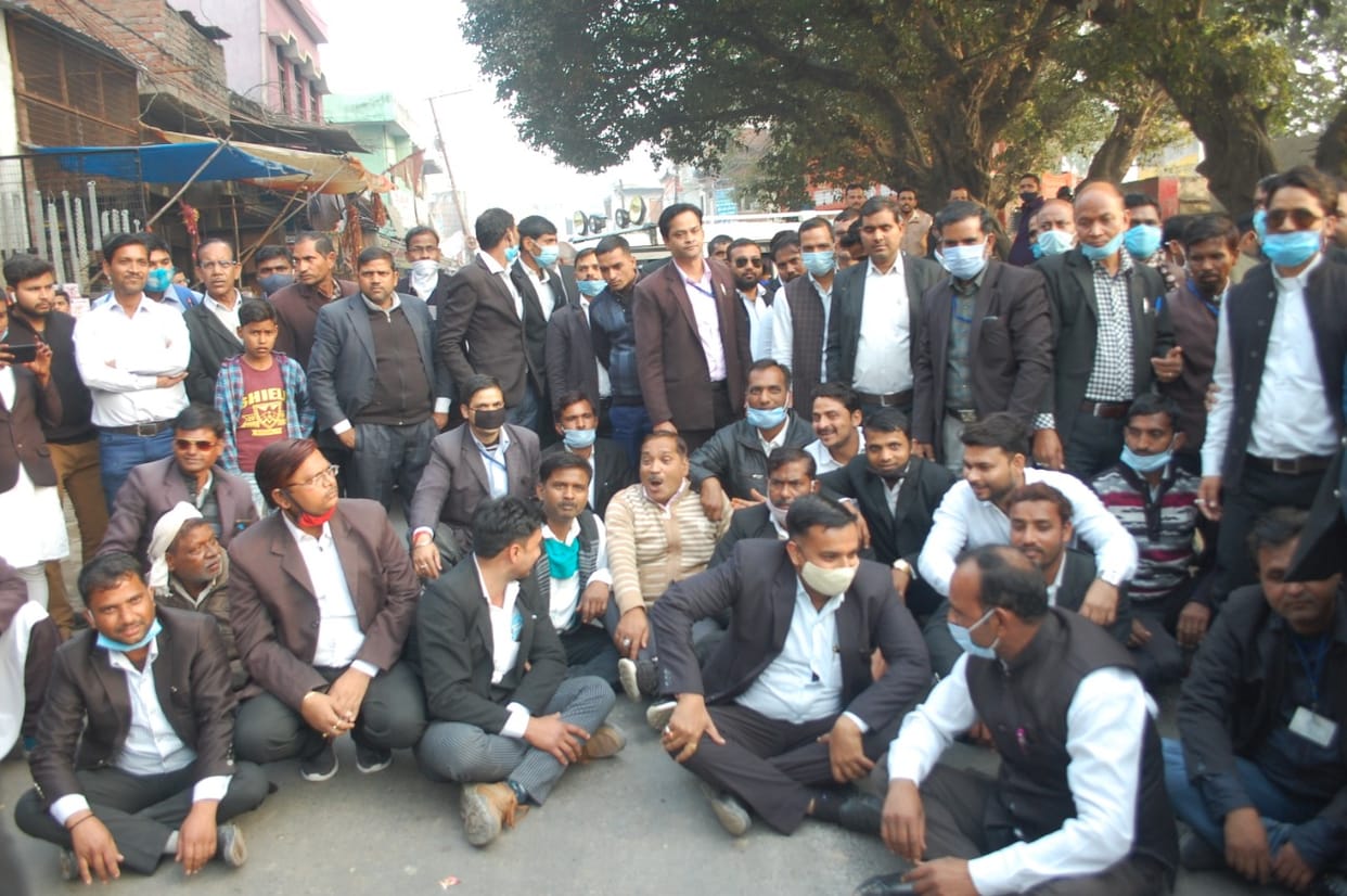 wajil ki maut per hungama