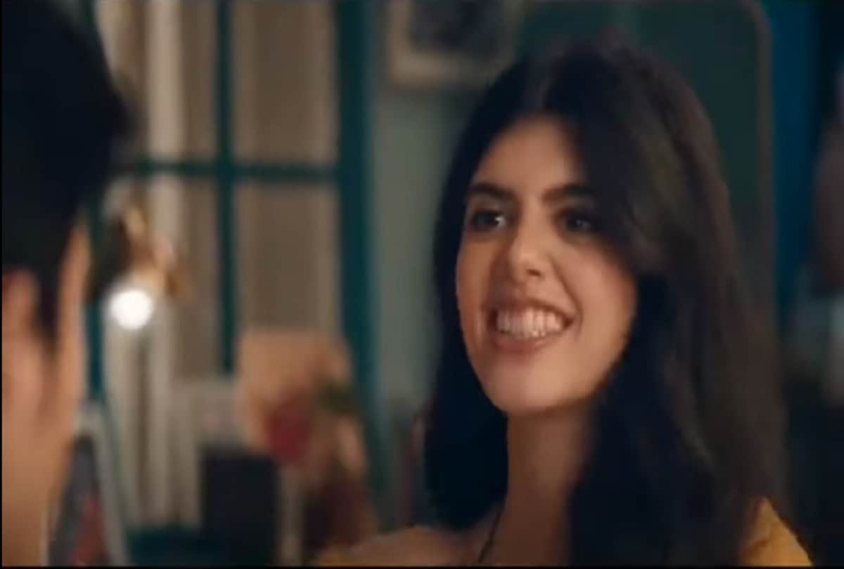 Huma Qureshi Trolled For Sharing Her Photo With Alcohol Bottle