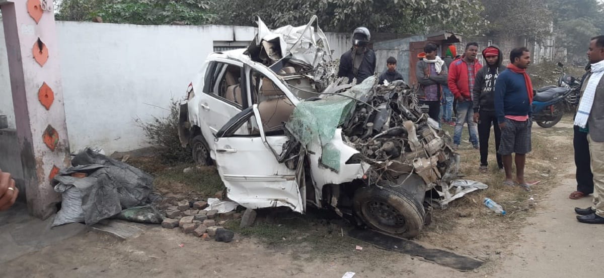 Car collided in truck two died and one injured returning home from marriage in mau up