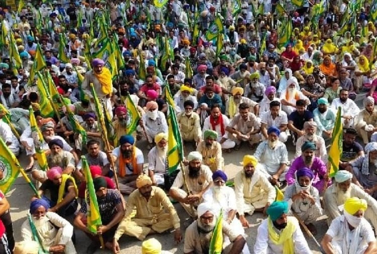 Farmers Protest Continue at 40 Places in 12 Districts of Punjab