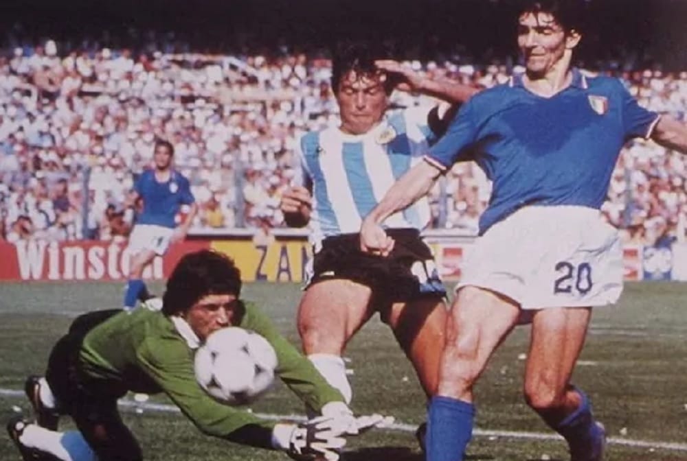 Italian World Cup hero Paolo Rossi home burgled during funeral