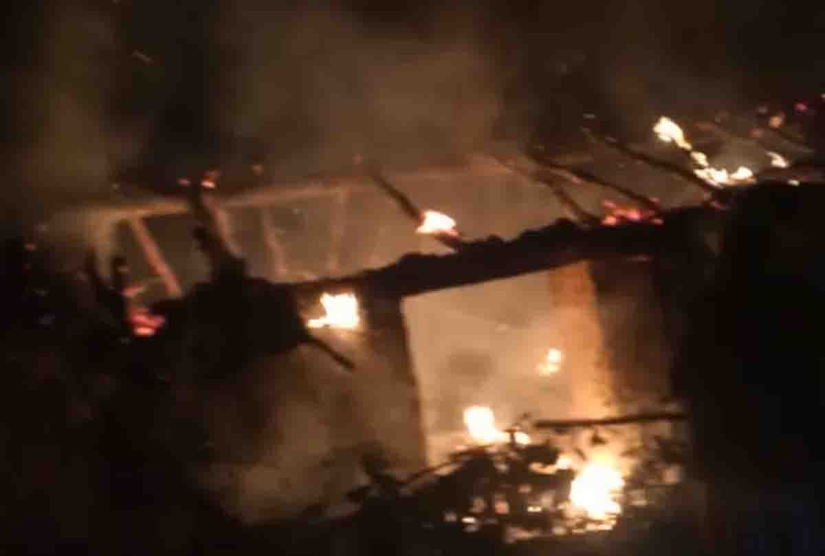 Scorched elderly death due to sudden fire in hut at Kushinagar